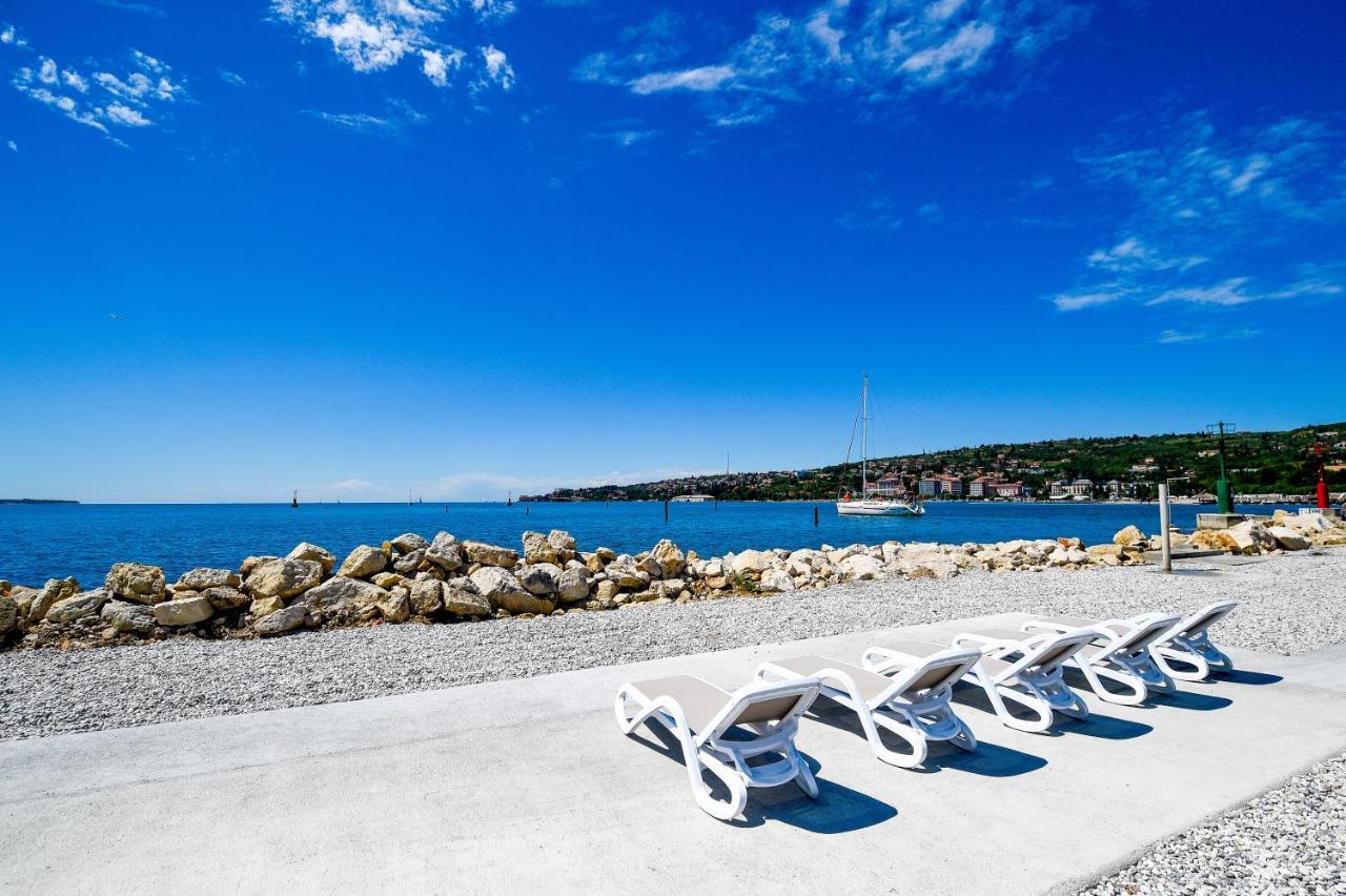 Villa Floating House Blue Moon Portorož Exterior foto